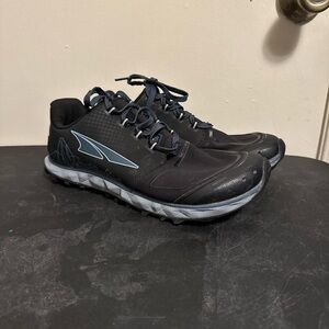 Women’s Altra Superior 4.5 running shoes Size 8.5